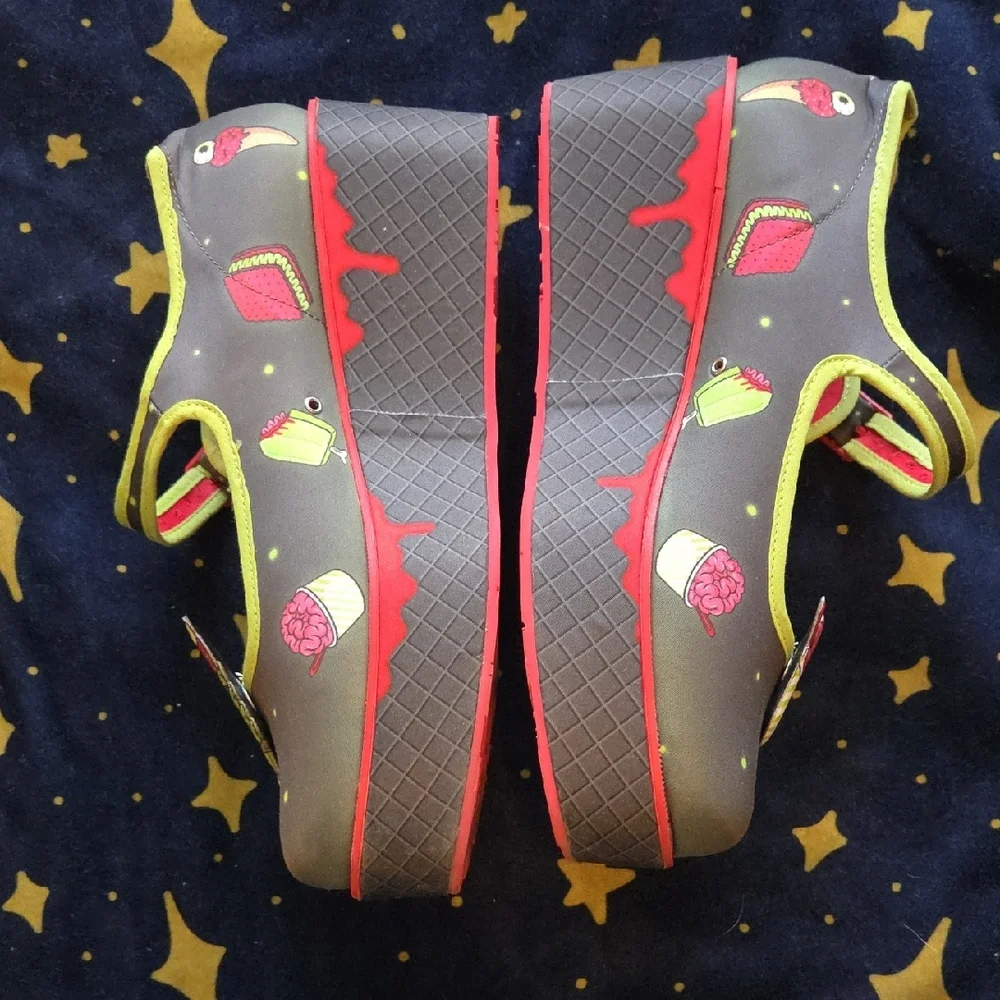 EUC Hot Chocolate Designs Dark Chocolate Platform Sandals Brain Freeze Size 10